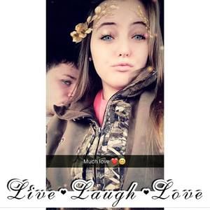 Meet your Posher, Alexis